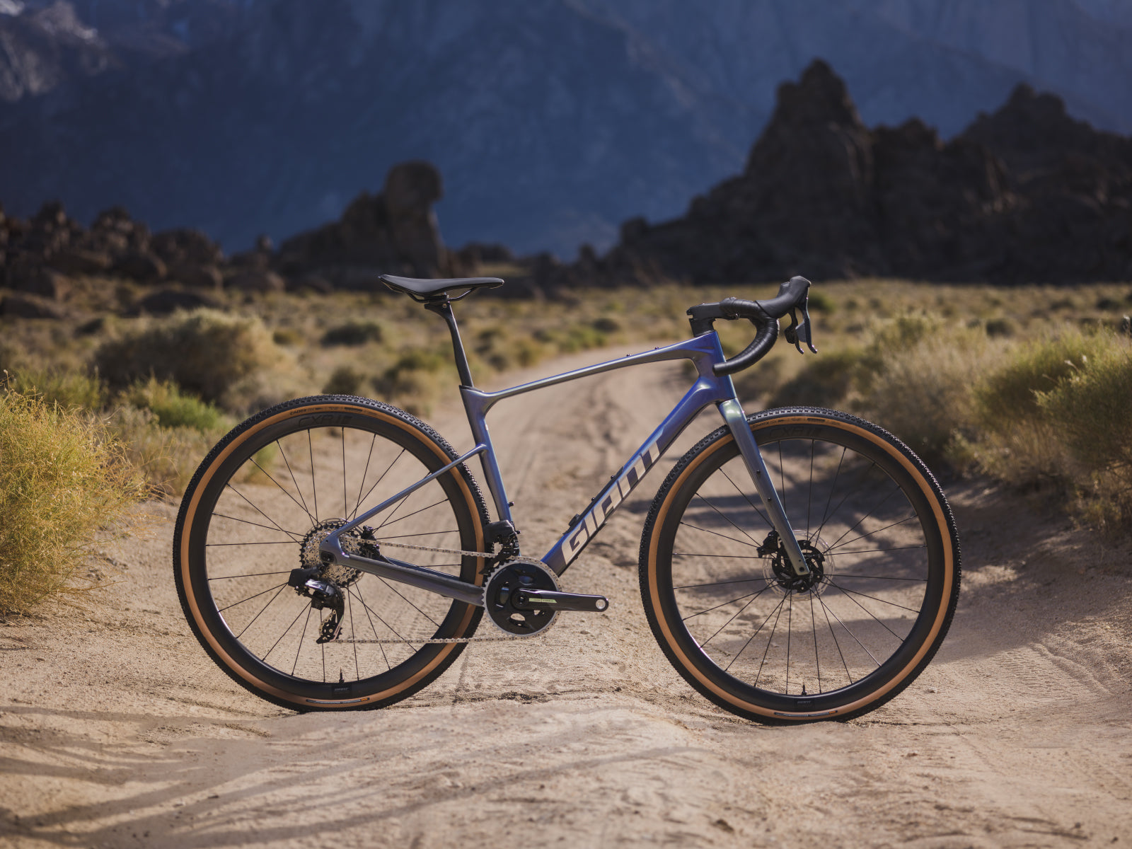 The New 2025 Giant Revolt Gravel Bike: A Comprehensive Review