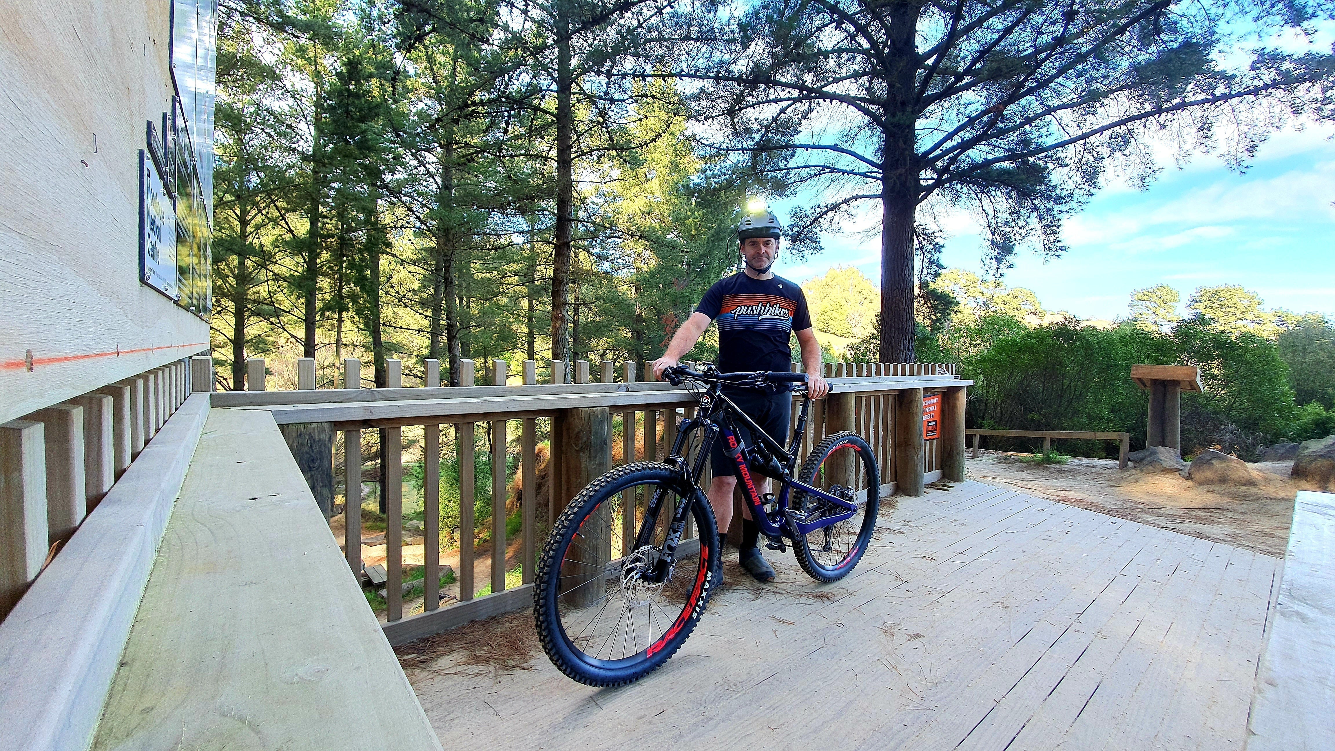 Best mountain bike light - Gloworm or Magicshine?
